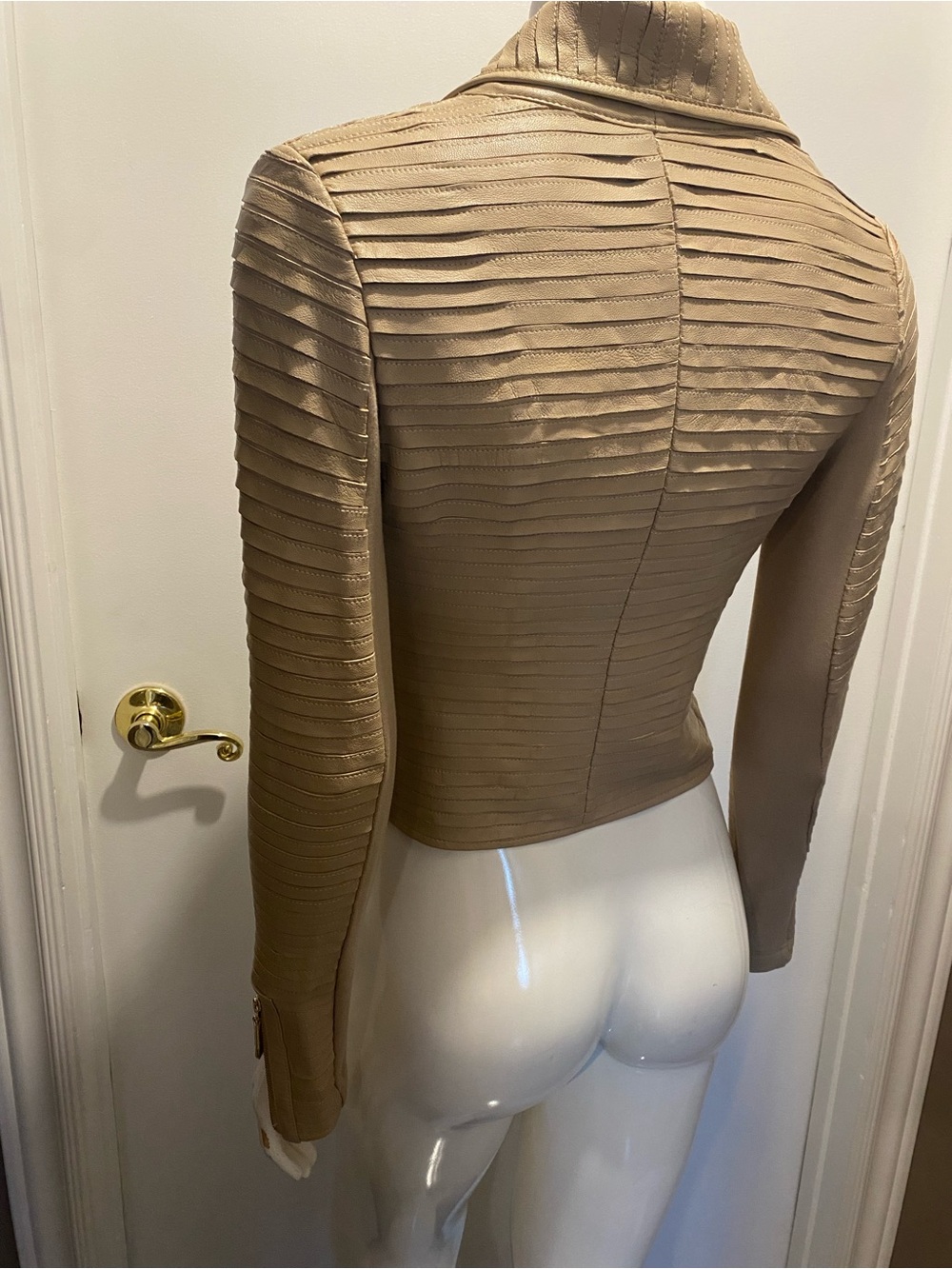 Marciano Layered Ribbed Camel Open-Front Jacket - Picture 5 of 11